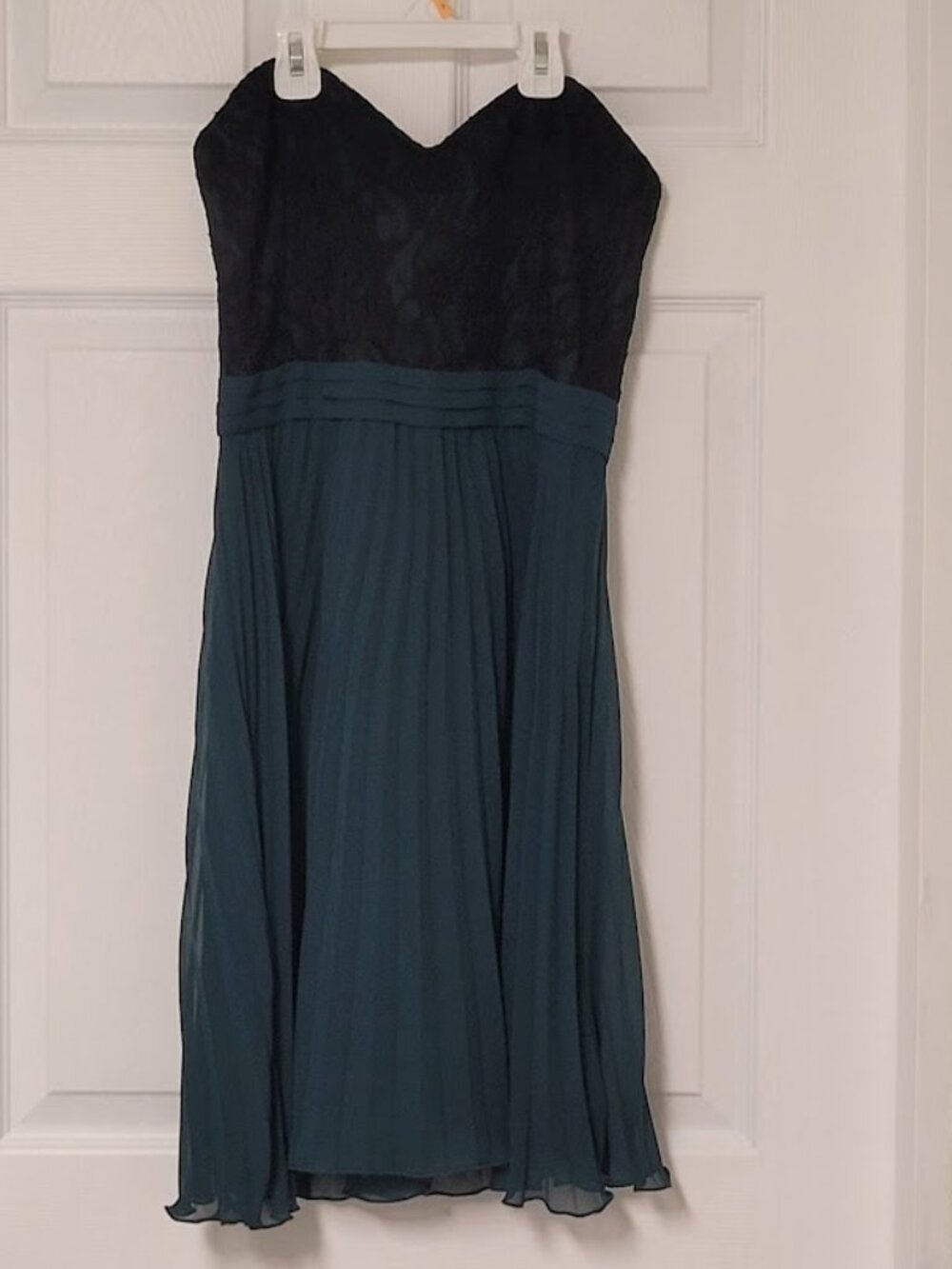 Forever 21-FitSize Sm/Med-green/black dress-Strapless-lace bodice, pleated skirt